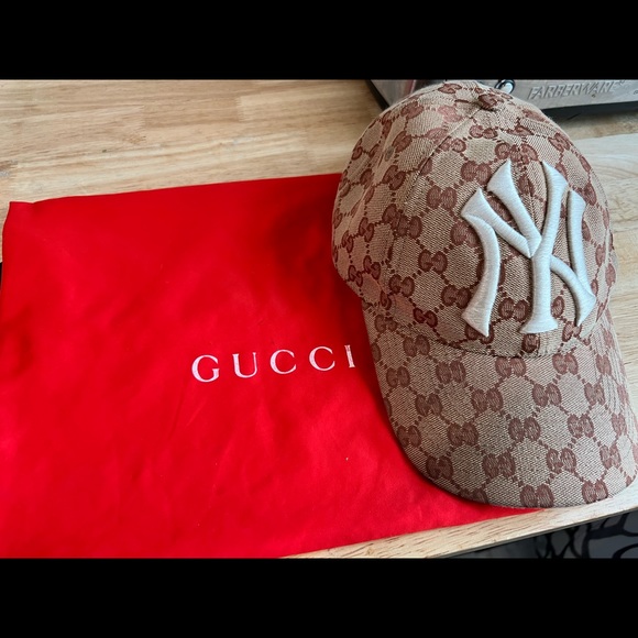 Gucci NY Yankee hat - Picture 3 of 3